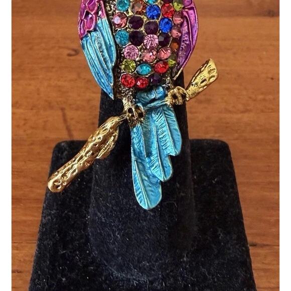 Colorful Parrot Stretch Ring Gold Tone Enamel Rhinestone Macaw Bird Size 7-8 - Picture 10 of 13